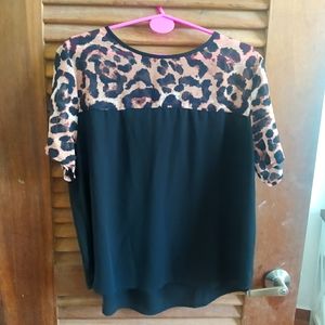 Fall sale Shein xl key hole leopard print top
